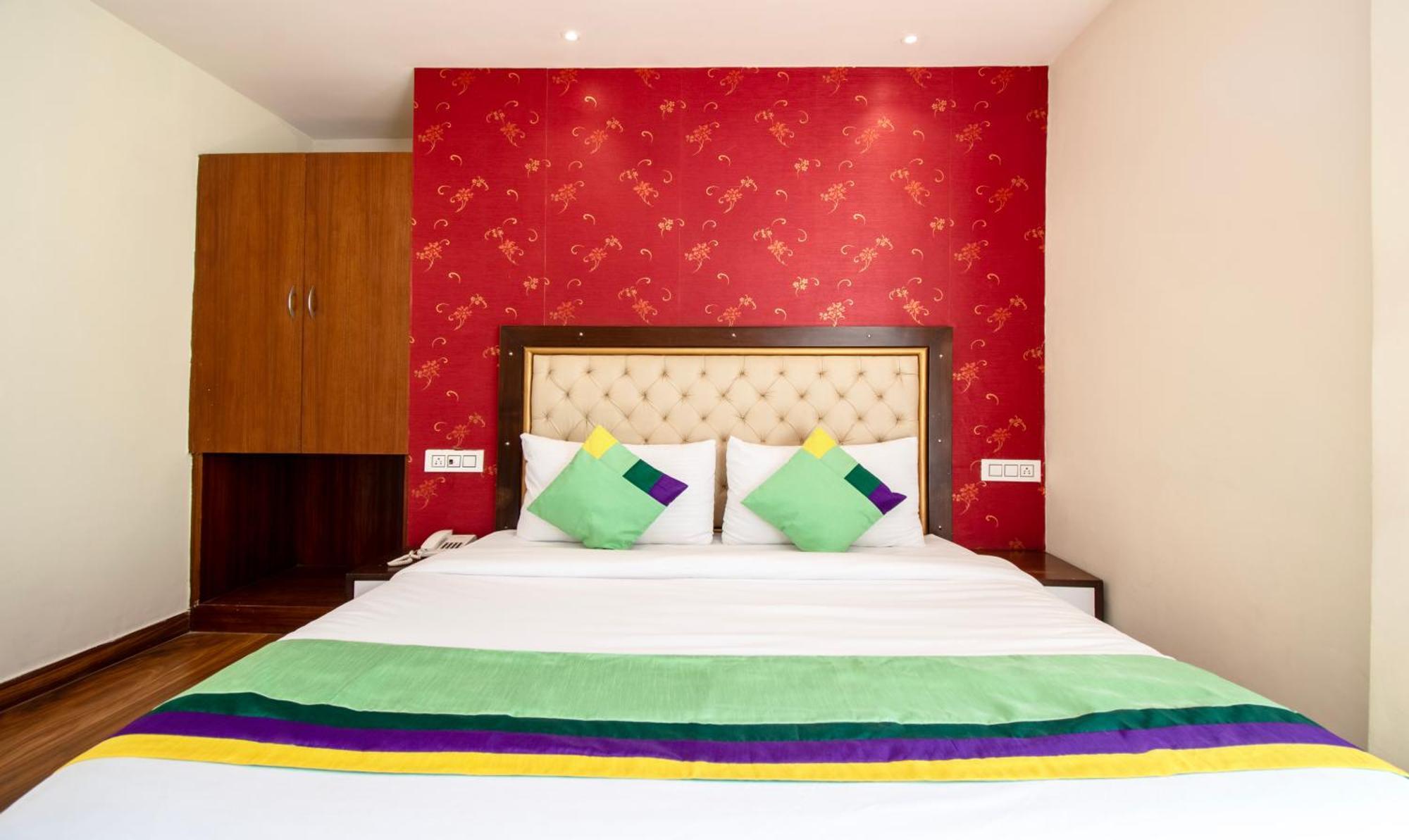 Hotel Ambika Residency Manali Exterior foto