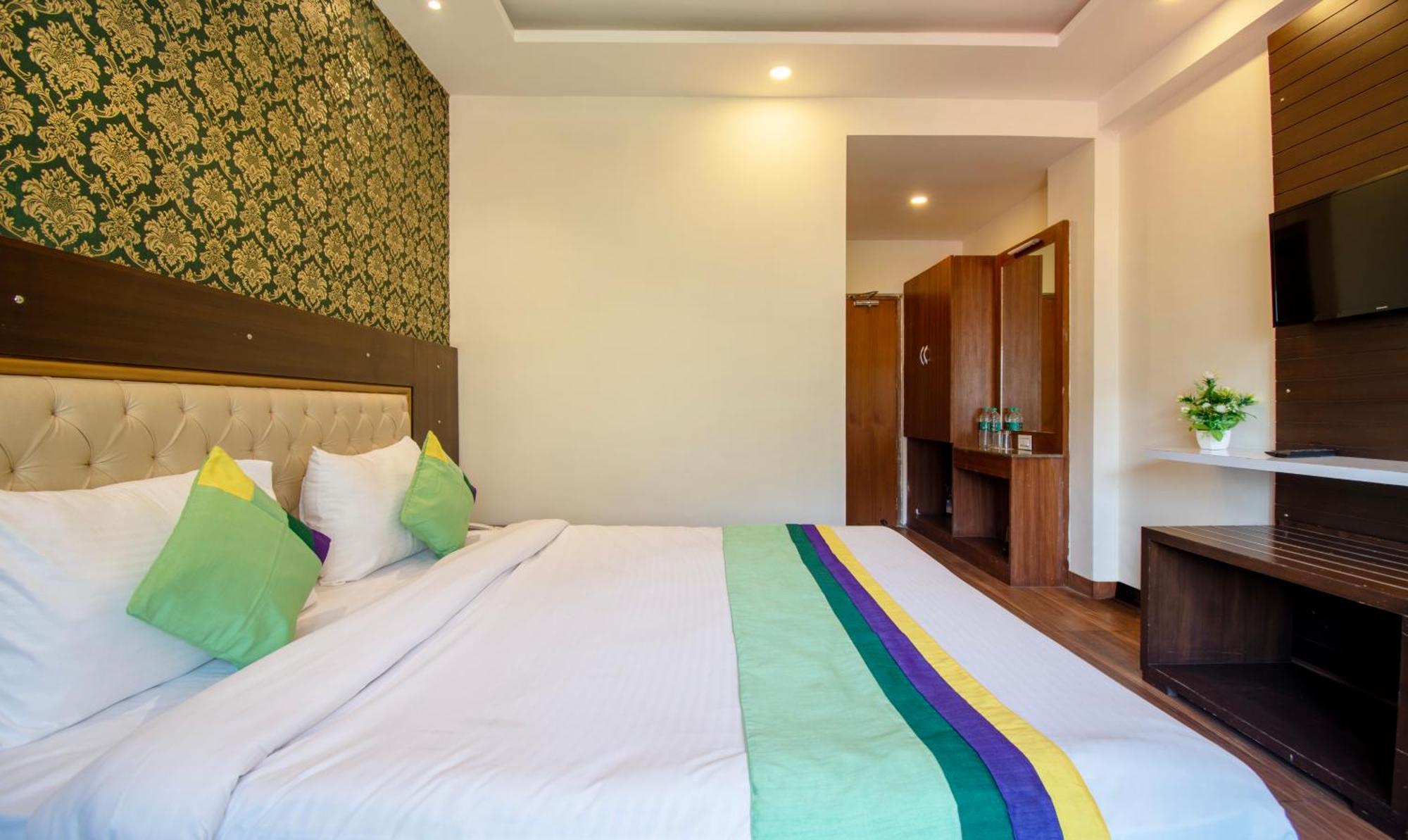 Hotel Ambika Residency Manali Exterior foto