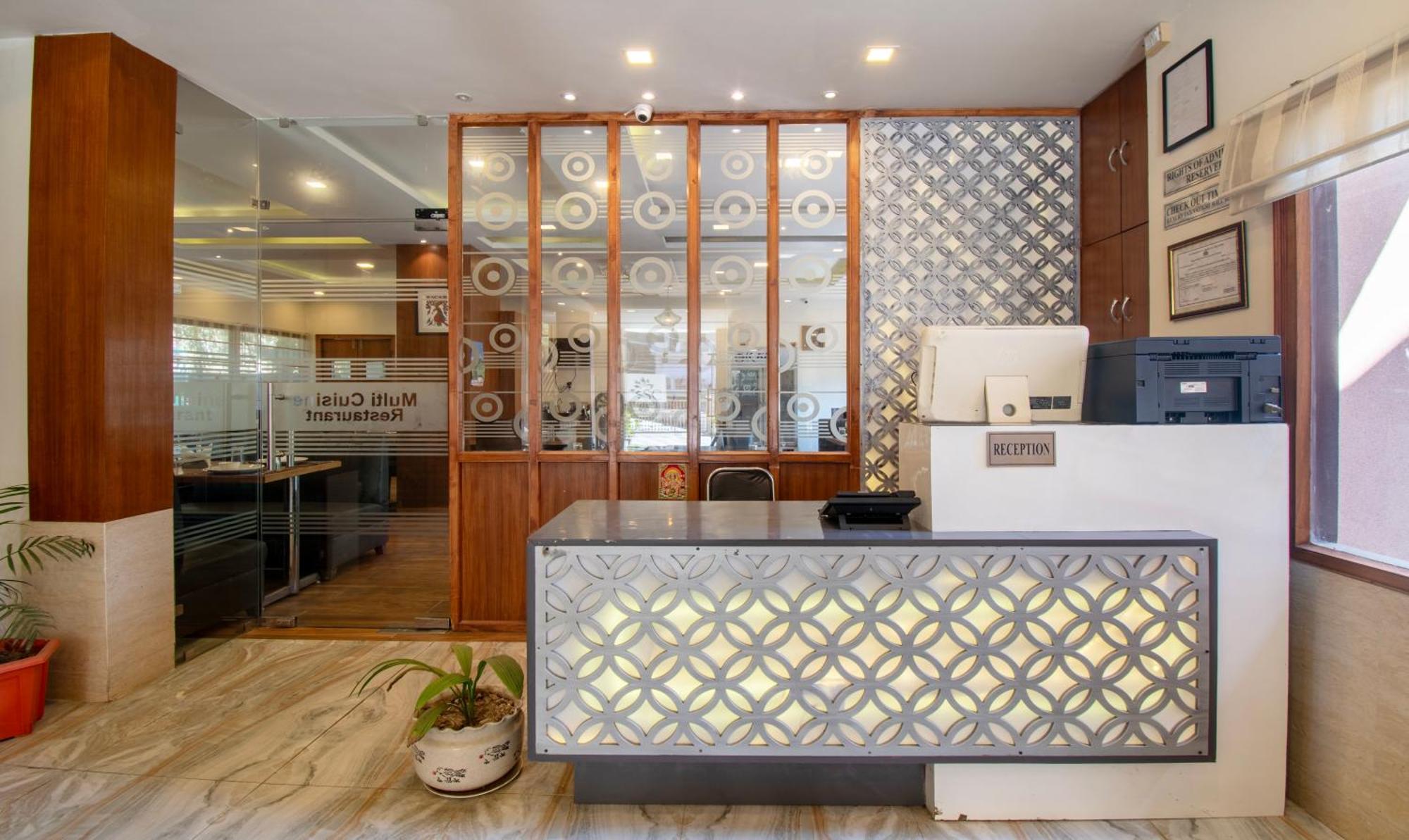 Hotel Ambika Residency Manali Exterior foto
