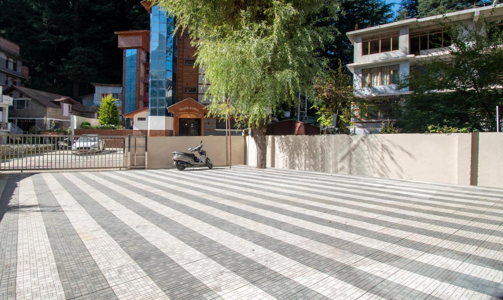 Hotel Ambika Residency Manali Exterior foto